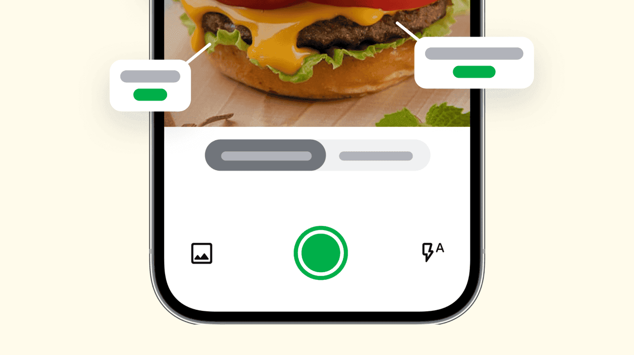 Ekran z analizowanym zdjęciem jedzenia i etykietami – funkcja Smart Food Scan.